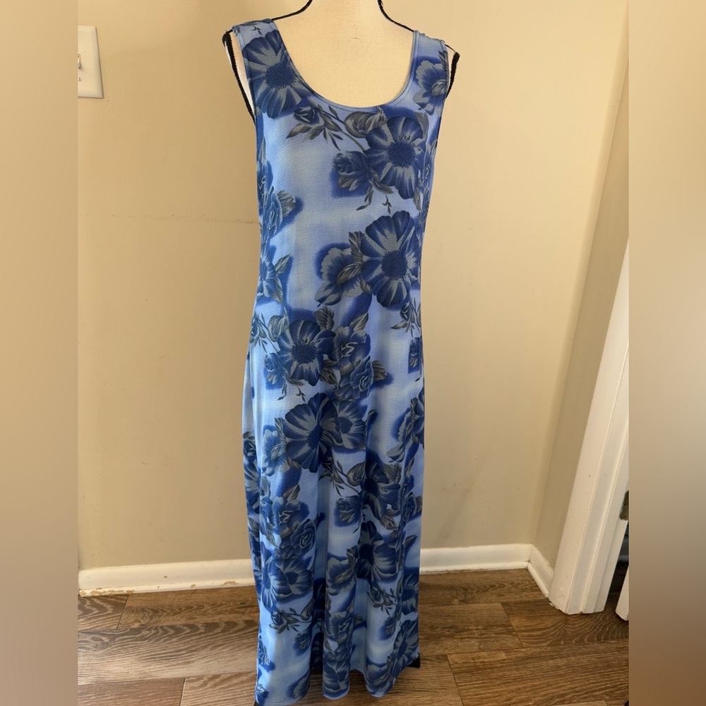 Pacific Palm light and dark blue floral maxi tank dress 
Size XL